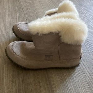 Sorel Fuzzy Boots